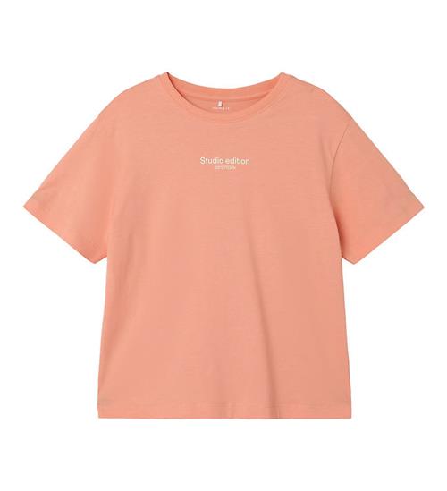 Se Name It Name It T-shirt - NkmBrody - Noos - Papaya Punch ved KidsWorld