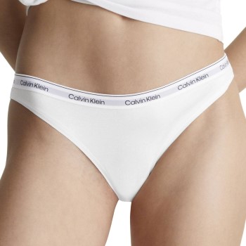 Se Calvin Klein Trusser Modern Logo Thong Hvid bomuld Medium Dame ved Timarco