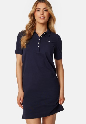 Se GANT Slim Shield Pique Dress Blue L ved Bubbleroom