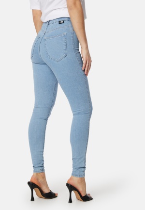 Se Dr. Denim Solitaire Light denim L ved Bubbleroom