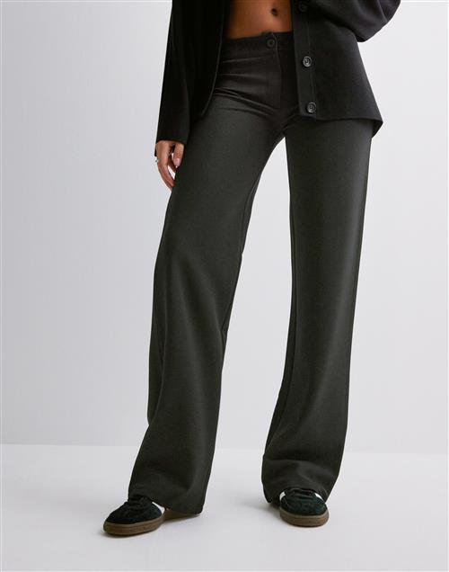 Nelly - Sort - Keep It Up Low Waist Suit Pants