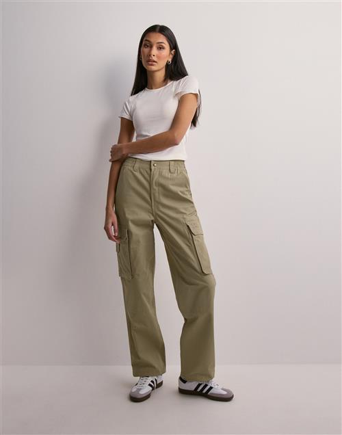 Se Dickies - Beige - Hooper Bay Cargo ved Nelly