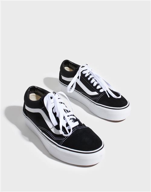 Se VANS - Sort - UA Old Skool Platform ved Nelly