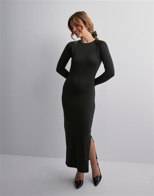 Se Only - Sort - Onllila L/S Open Back Dress Cs Jrs ved Nelly