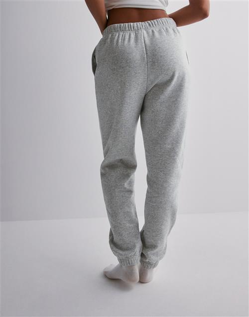 Se Pieces - Grå - Pcchilli Hw Sweat Pants Noos Bc ved Nelly