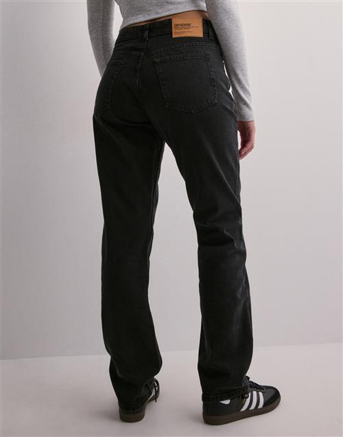 Se Dr Denim - Sort - Arch ved Nelly