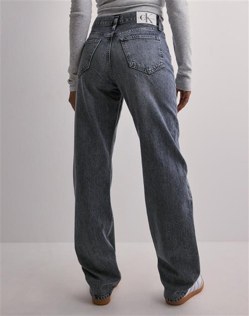 Calvin Klein Jeans - Grå - High Rise Straight