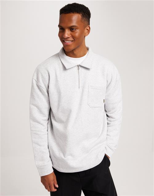 Se Woodbird WBDom Half-Zip Sweat Half zip Snow ved NLY Man