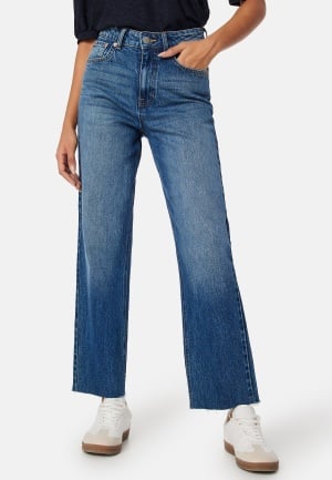 Se Happy Holly High Straight Ankle Jeans Medium blue 42 ved Bubbleroom