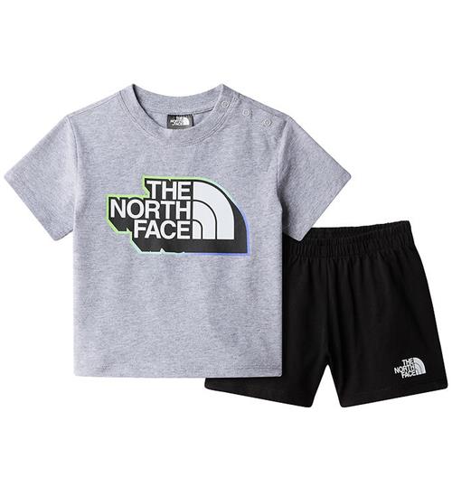 Se The North Face ShortssÃ¦t - T-shirt/Shorts - Light Grey Heather/S ved KidsWorld