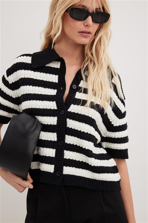 NA-KD Kort strikket cardigan - Stripe