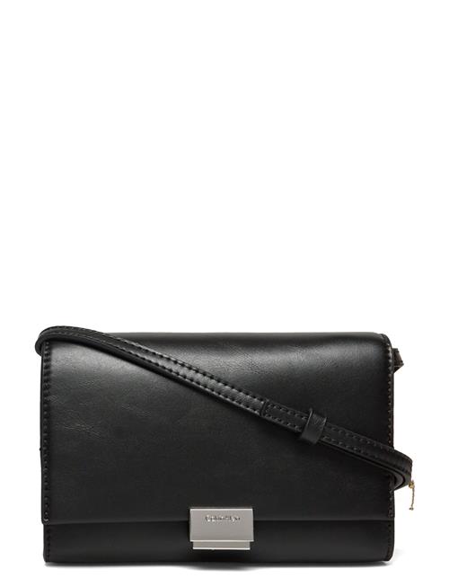 Se Calvin Klein Archive Hardware Crossbody Calvin Klein Black ved Booztlet