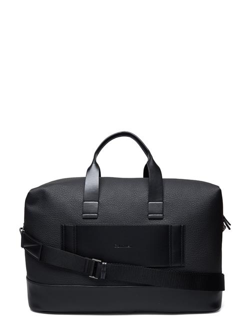 Se Calvin Klein Modern Bar Weekender Calvin Klein Black ved Booztlet