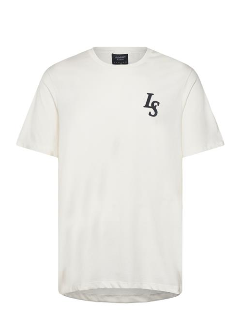 Se Lyle & Scott Club Emblem T-Shirt Lyle & Scott White ved Booztlet