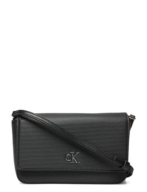 Se Calvin Klein Minimal Monogramwallet W/Strap T Calvin Klein Black ved Booztlet