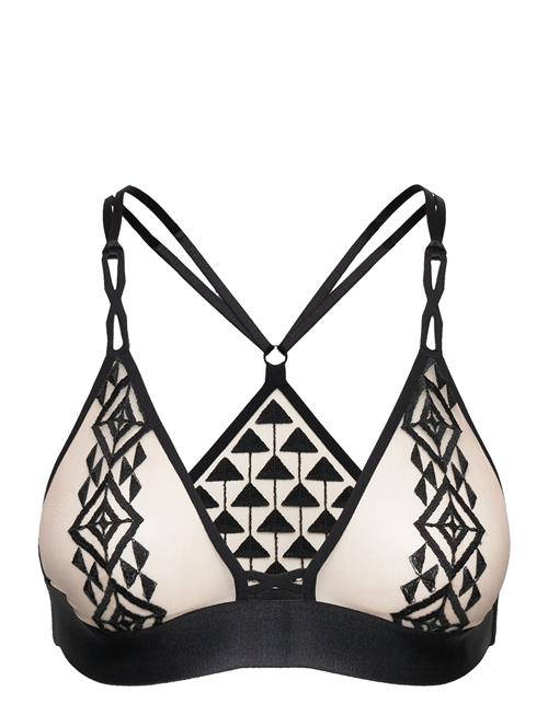 Se Chantelle X Traxx Wirefree Triangle Bra Chantelle X Beige ved Booztlet