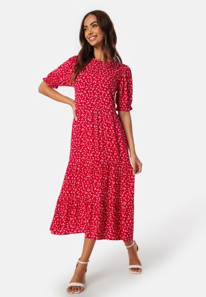 Se Happy Holly Tris Viscose Midi Dress Care Red/Patterned 44/46 ved Bubbleroom