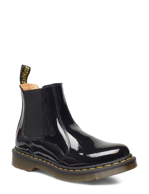 Se Dr. Martens 2976 Black Patent Lamper Dr. Martens Black ved Booztlet