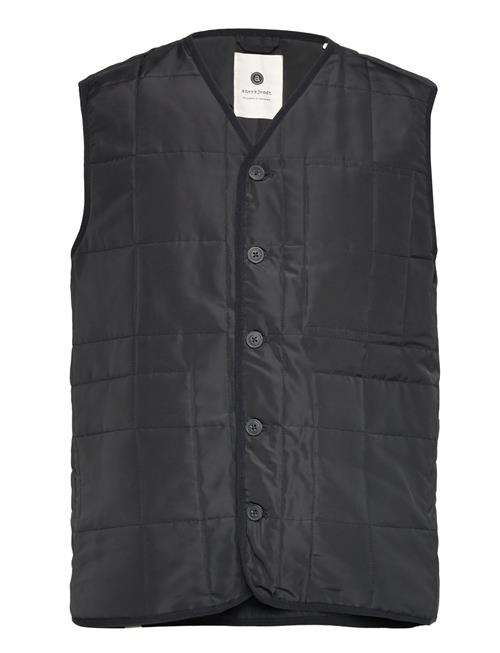 Se Anerkjendt Akrasmus Quilted Vest Anerkjendt Black ved Booztlet