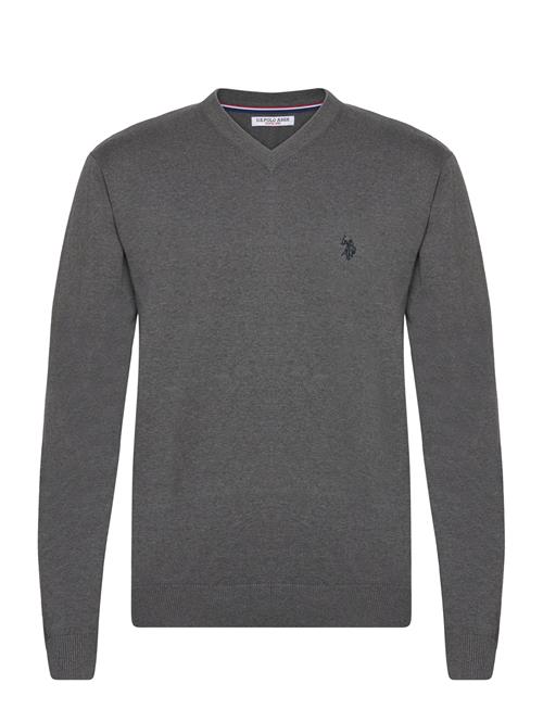 Se U.S. Polo Assn. Uspa V-Neck Knit Cosmo Men U.S. Polo Assn. Grey ved Booztlet