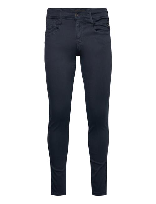 Se Replay Anbass Trousers Slim Hyperflex Colour Xlite Replay Navy ved Booztlet