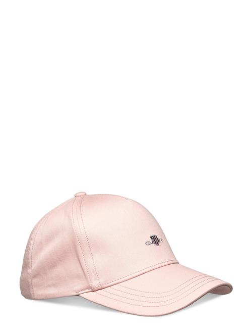 Se GANT Shield Cotton Twill Cap GANT Pink ved Booztlet