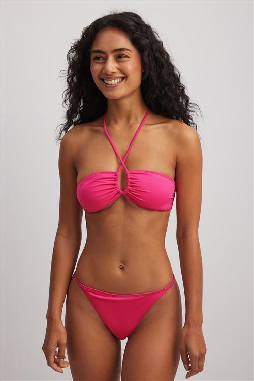 NA-KD Swimwear Bikinitrusse med tynde stropper - Pink