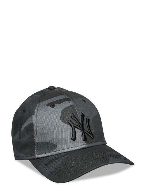 Se New Era League Essential 940 Neyyan New Era Grey ved Booztlet