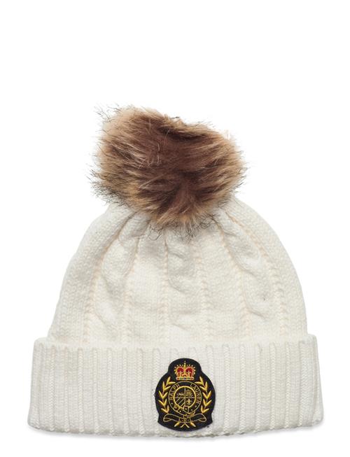 Se Lauren Ralph Lauren Crest-Patch Pom-Pom Cable-Knit Beanie Lauren Ralph Lauren White ved Booztlet