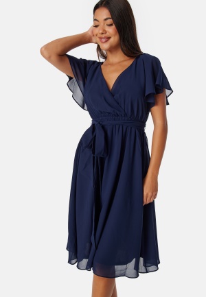 Se Goddiva Flutter Chiffon Midi Dress Navy L (UK14) ved Bubbleroom