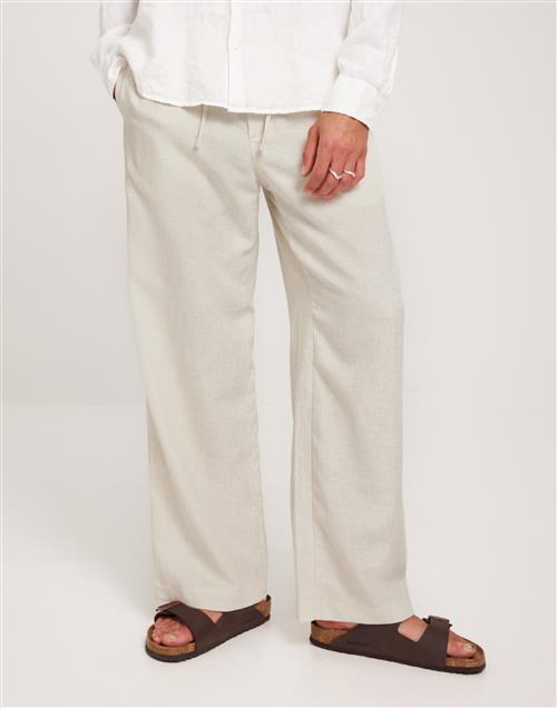 Se J Lindeberg Noah Wide Pants Slacks Beige ved NLY Man