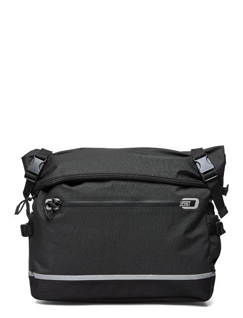 Se JOST Lillehammer Messenger Bag JOST Black ved Booztlet