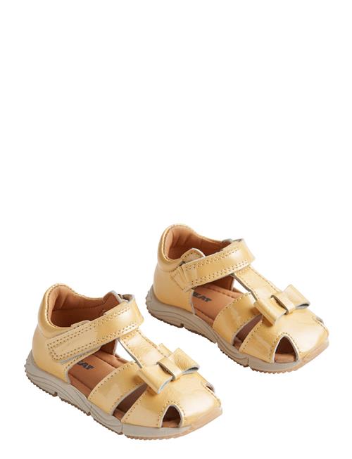 Wheat Sandal Closed Toe Donna Wheat Yellow