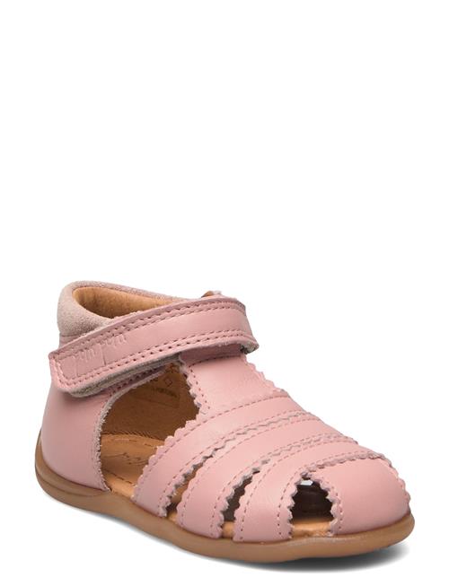 Pom Pom Starters™ Scallop Velcro Sandal Pom Pom Pink