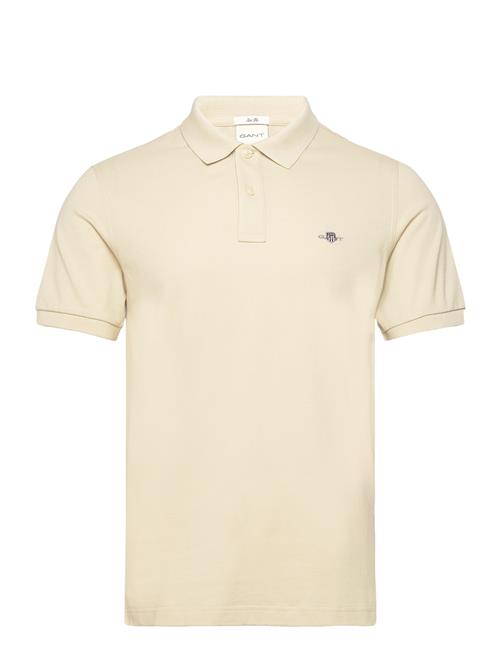 Se GANT Slim Shield Ss Pique Polo GANT Beige ved Booztlet