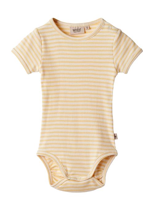 Se Wheat Body S/S Elisa Wheat Yellow ved Booztlet