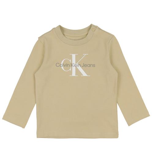 Se Calvin Klein Bluse - Monogram - Pale Khaki ved KidsWorld