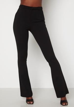 Se VERO MODA Amira MR Flared Pant Black S/30 ved Bubbleroom