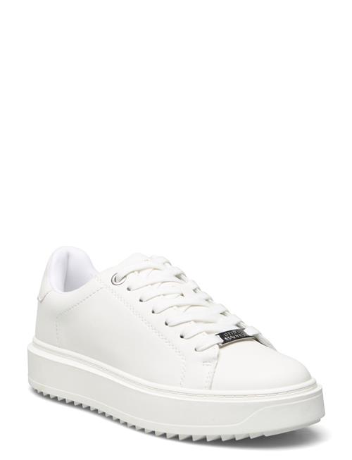 Se Steve Madden Catcher Sneaker Steve Madden White ved Booztlet