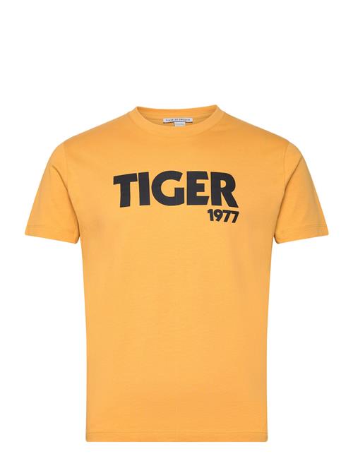 Se Tiger of Sweden Dillan Tiger Of Sweden Yellow ved Booztlet