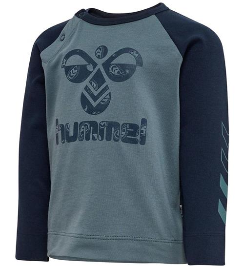 Se Hummel Hummel Bluse - hmlMarcus - Stormy Weather/Navy ved KidsWorld