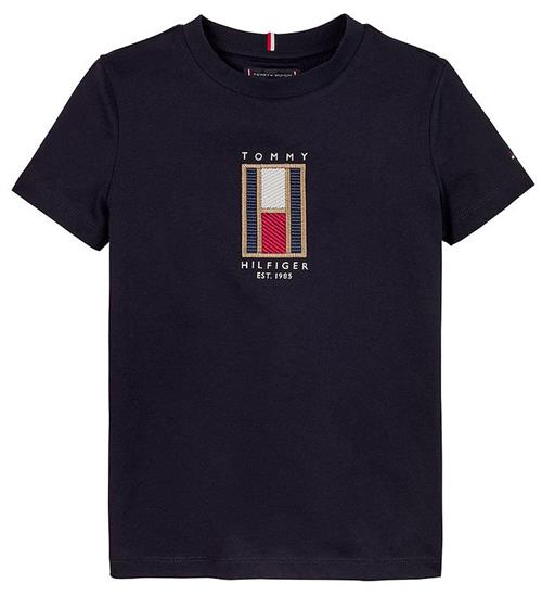 Se Tommy Hilfiger T-shirt - Flag Embroidered - Desert Sky ved KidsWorld