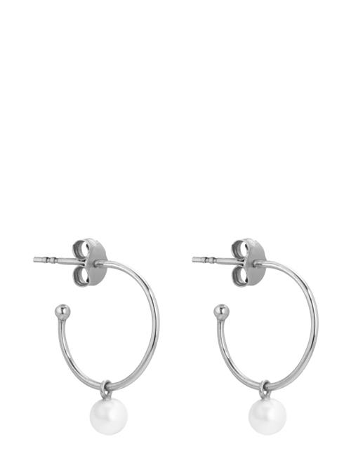 Se SOPHIE by SOPHIE Pearl Mini Hoops SOPHIE By SOPHIE Silver ved Booztlet