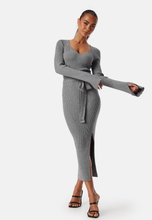 Se BUBBLEROOM Slit Knitted Midi Dress Grey melange XS ved Bubbleroom