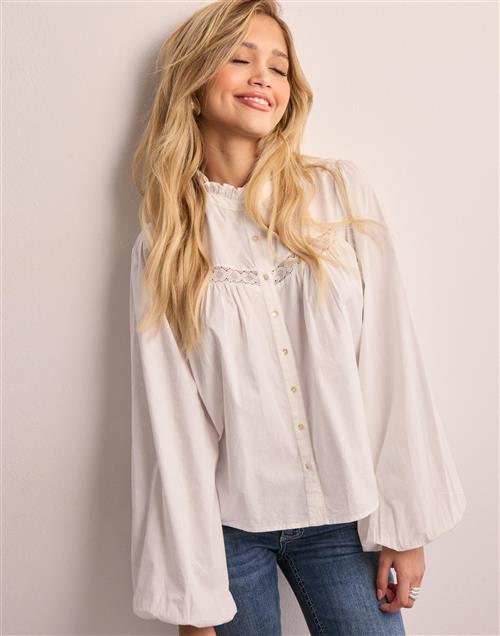 Nelly - Hvid - Loose Lace Blouse