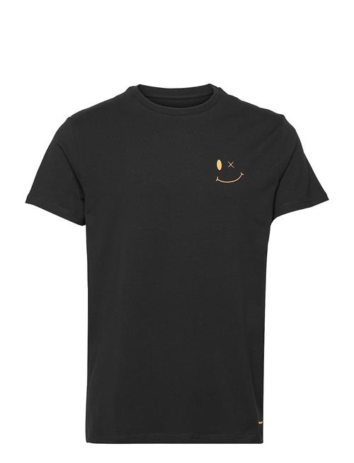 Se Clean Cut Copenhagen Patrick Organic Tee Clean Cut Copenhagen Black ved Booztlet