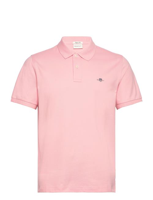 Se GANT Reg Shield Ss Pique Polo GANT Pink ved Booztlet