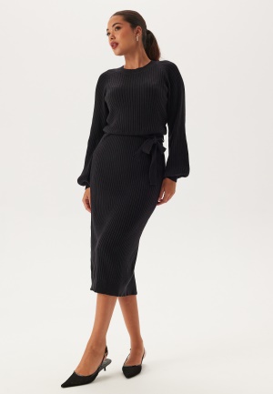 Se BUBBLEROOM Round Neck Rib Knitted Midi Dress  Black M ved Bubbleroom