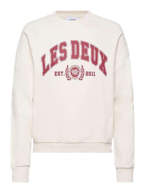 Se Les Deux University Sweatshirt Les Deux Cream ved Booztlet