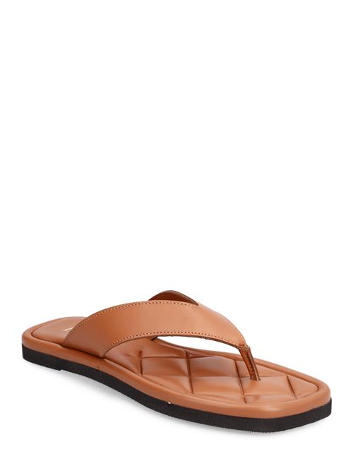 Se Apair Flip Flop Soft Flat Apair Brown ved Booztlet